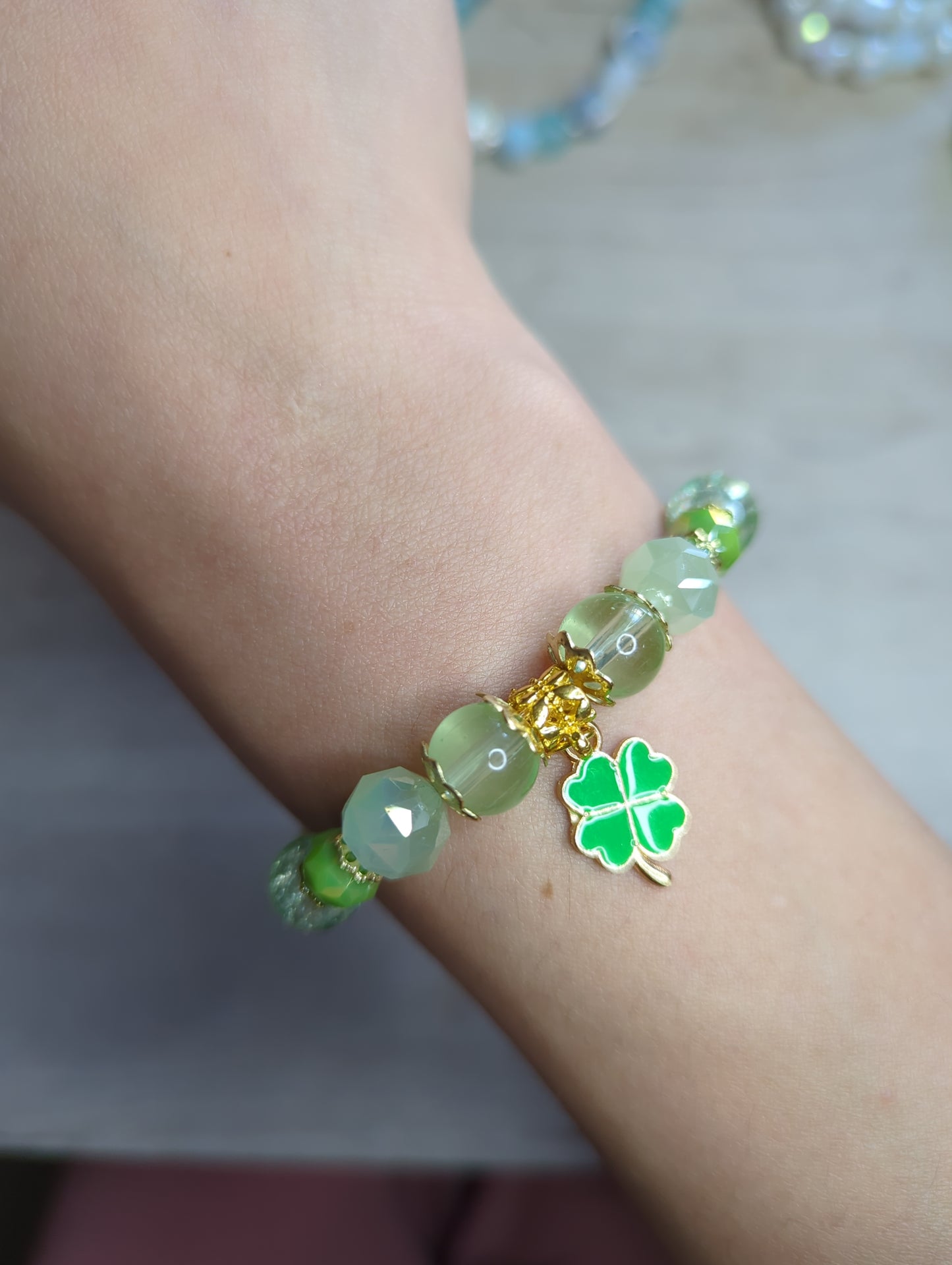 Feeling Green Glass Bead Bracelet - 10mm