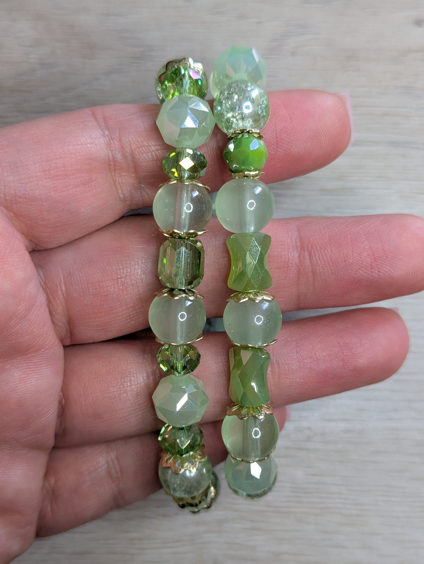 Feeling Green Glass Bead Bracelet - 10mm