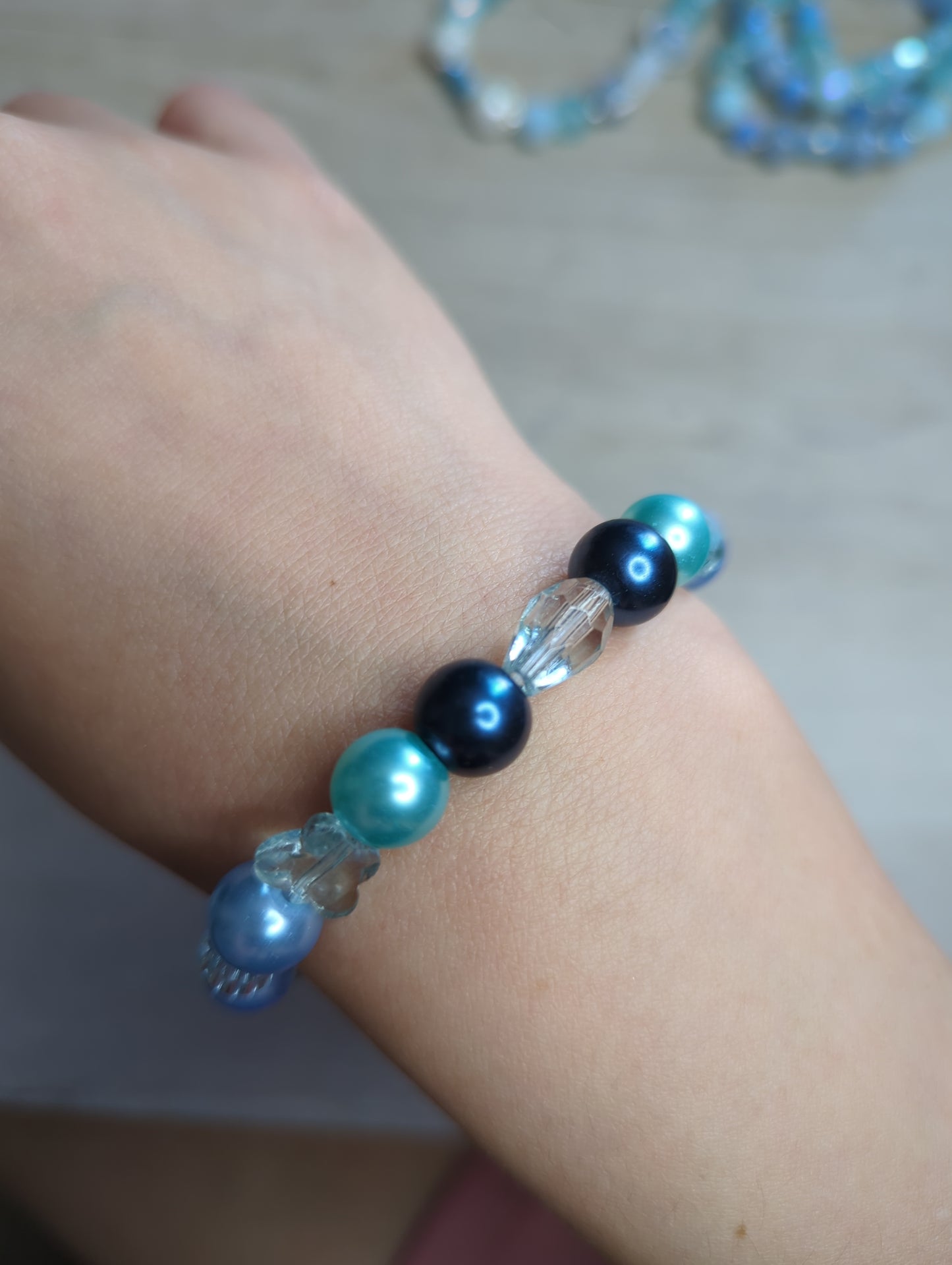 Glass Bead Bracelet Blue & White - 10mm