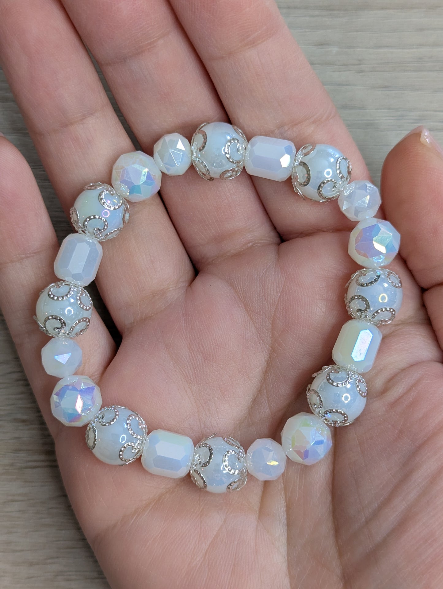 Glass Bead Bracelet White Pearl - 10mm
